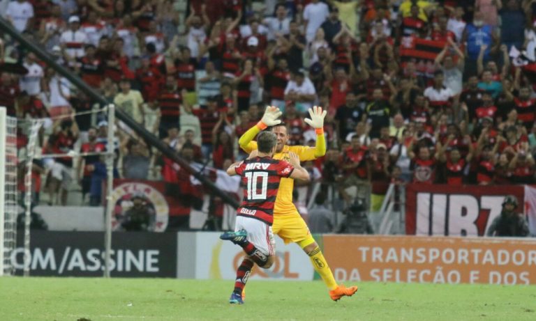 Maurício Isla revela conversa com Vidal sobre o Flamengo FlaResenha