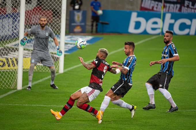 Gabi Croco analisa momento do time no Carioca e avisa: 'O Flamengo, onde  for jogar, joga para vencer
