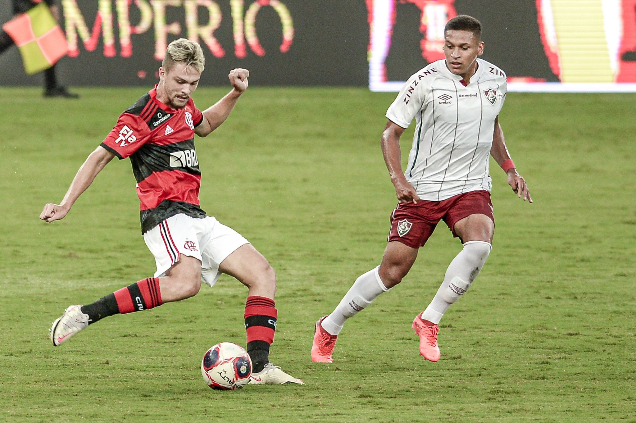 Landim vai pagar R$1,8 mi para craque fechar com Flamengo