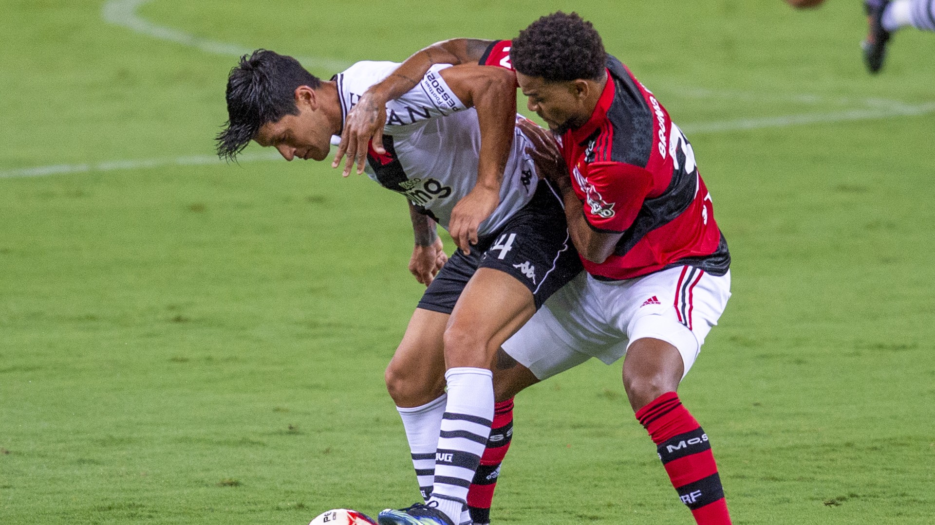 Notícias do Flamengo hoje: resposta de Bruno Henrique ao Palmeiras, Rodrigo  Caio de saída e tudo sobre jogo contra o Vasco