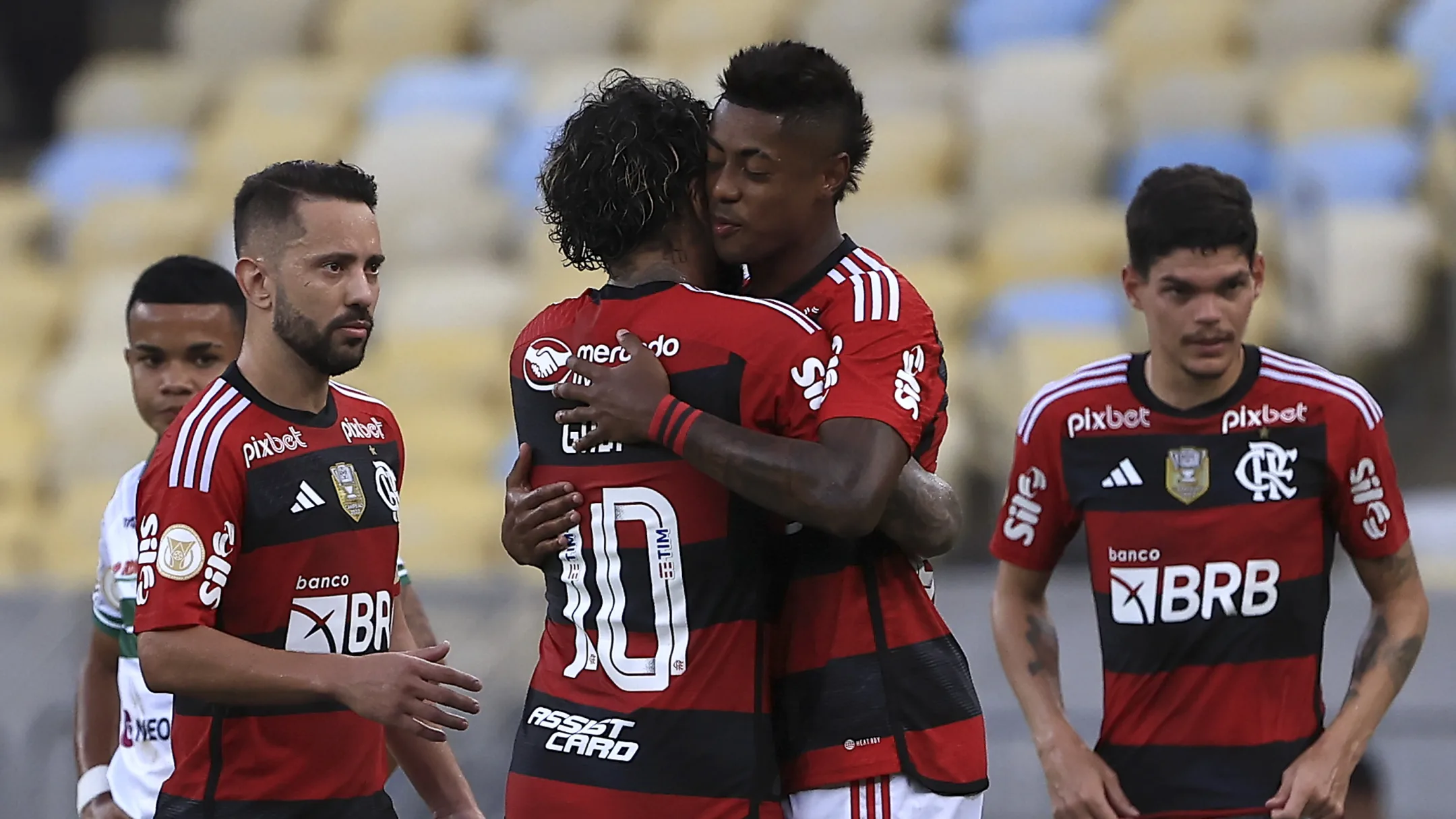 Igor Jesus: conheça o volante que deve ser titular no Flamengo x