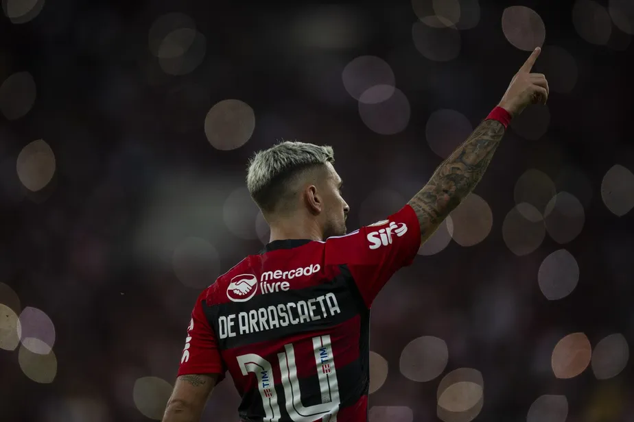 Flamengo demonstra sua enorme superioridade e vai jogar a final da