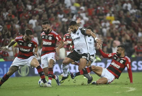 Palmeiras arranca empate com o Vasco em jogo animado no Maracanã